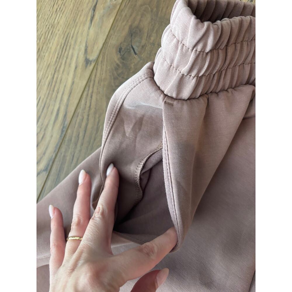 Track suit - Picture 6 of 6